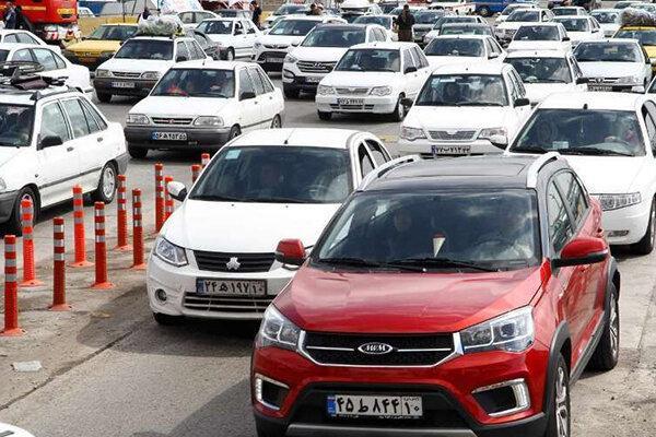 ادامه ترافیک سنگین در 5 محور خروجی تهران ، برف و باران در ادامه ترافیک سنگین در 5 محور خروجی تهران ، برف و باران در جاده های 14 استان