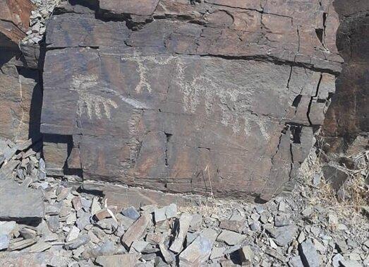 کشف یک مجموعه سنگ نگاره جدید در لرستان کشف یک مجموعه سنگ نگاره جدید در لرستان